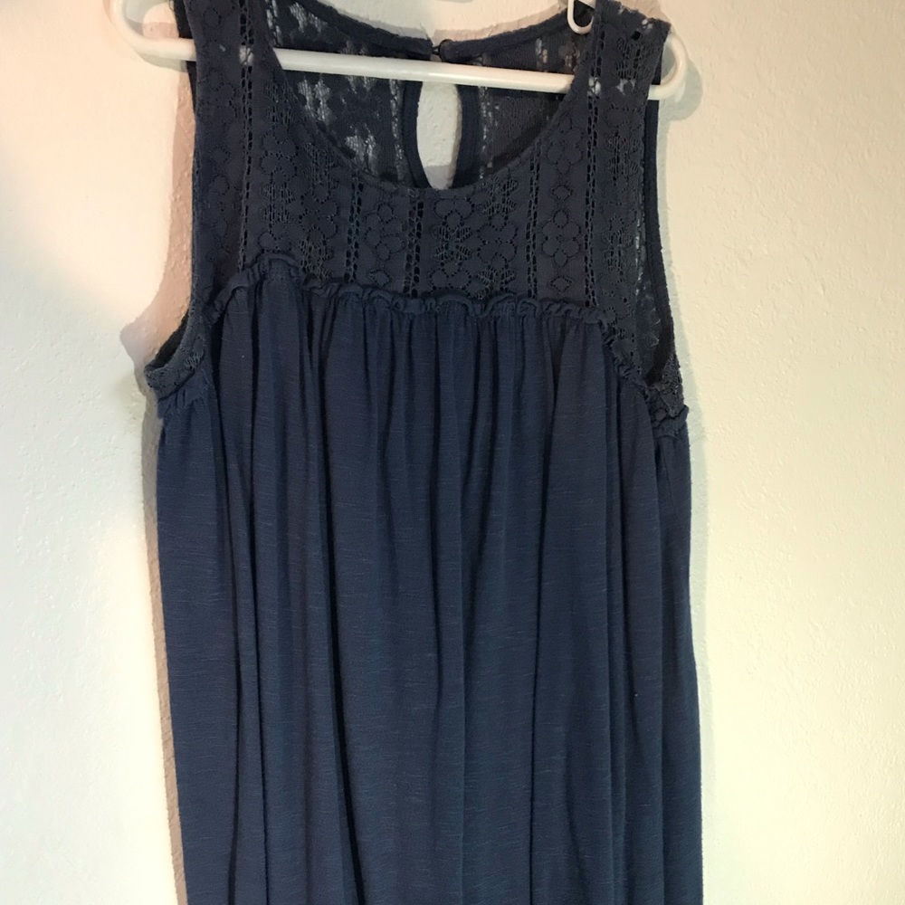 blue, lacy tanktop